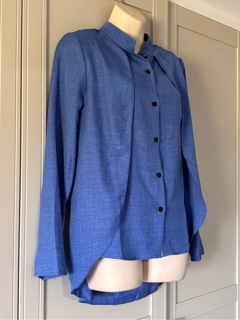 Women’s Blue Button-Front Shirt